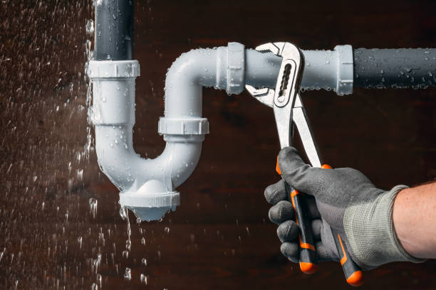 Professional Gas Line Repair technician working in Newton, KS